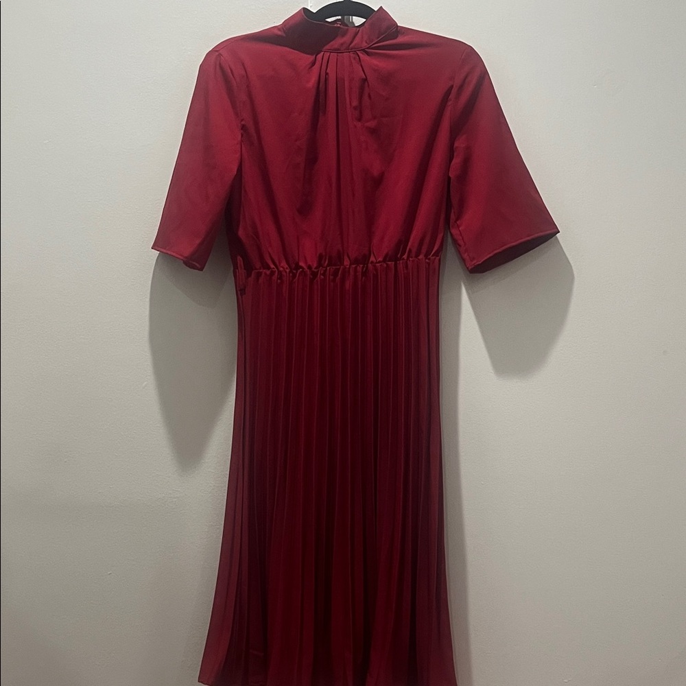 Elegant Pleated Midi Dress in Deep Red